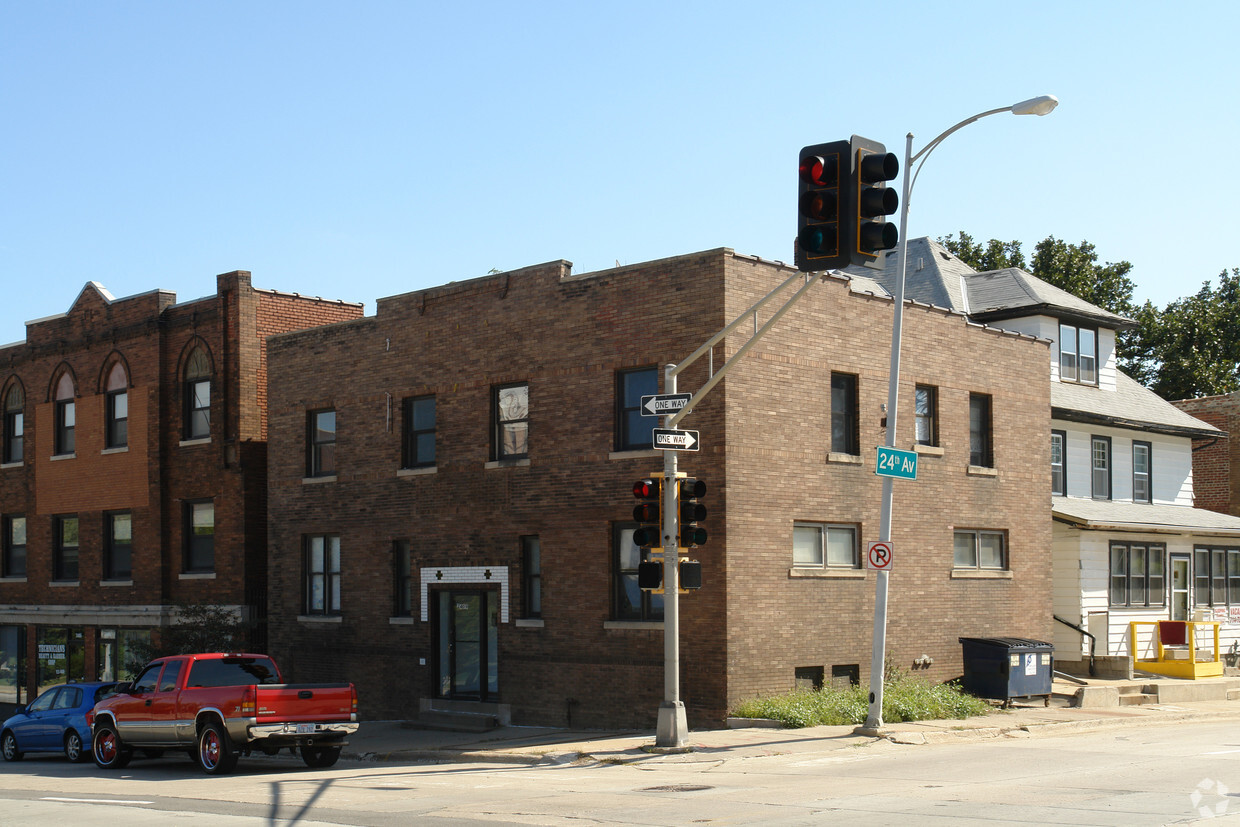 Building Photo - 2409 Harney St