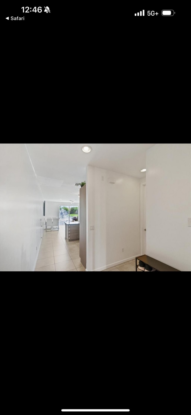 Building Photo - 2615 SW 81st Ter