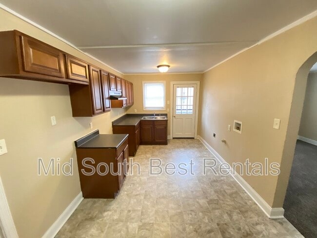 Building Photo - 549 Haynes St