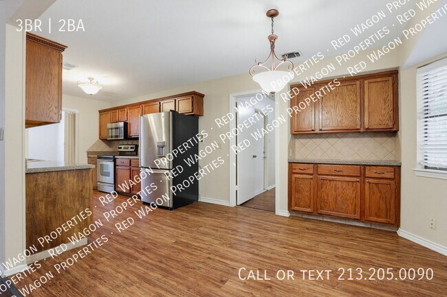Foto del edificio - 15127 Elkton Dr