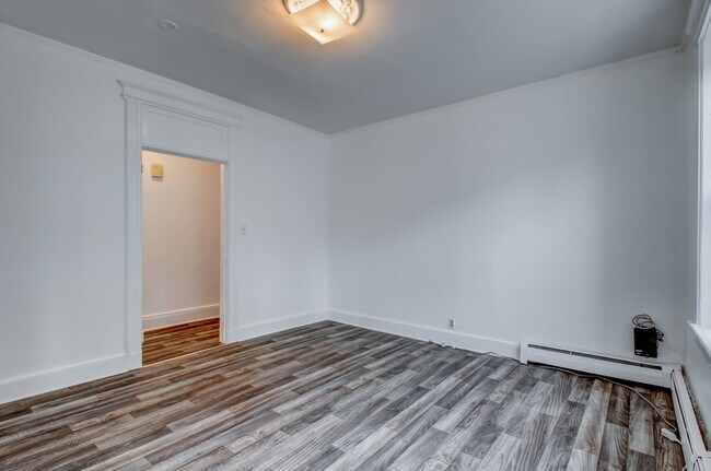 Building Photo - 424 Baldwin Ave