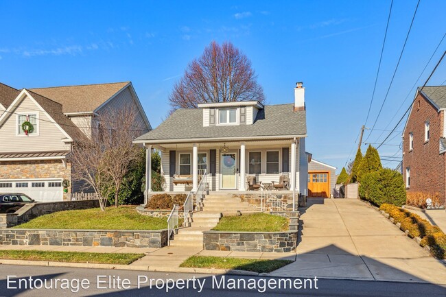 Building Photo - 3 br, 2 bath House - 324 Campbell Avenue