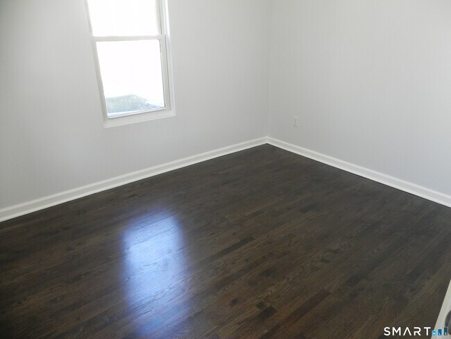 Foto del edificio - 10 Hawkins Ave