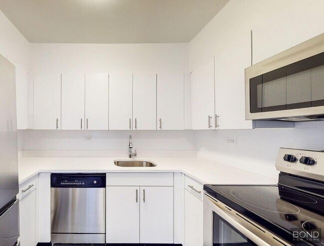 Foto del edificio - 219 E 69th St