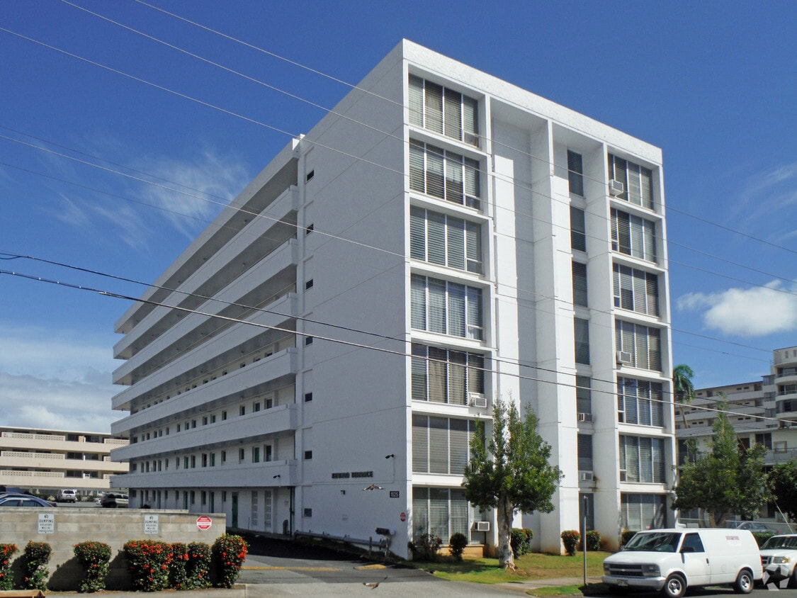 Primary Photo - Kewalo Terrace