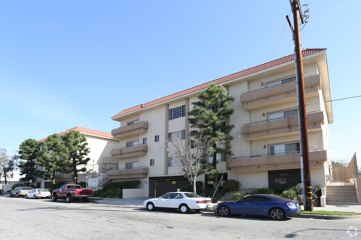 Villa Royale Apartments - Apartments in Canoga Park, CA | Apartments.com