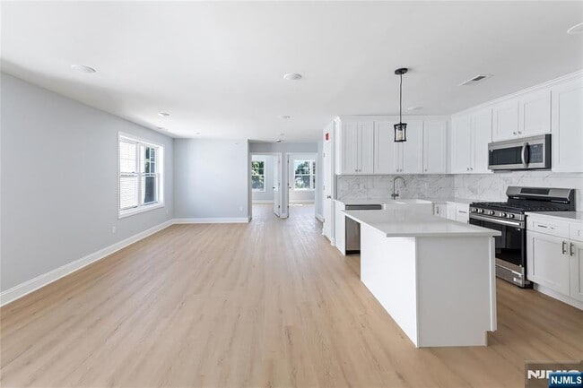 Photo - 110 Madison St Apartment