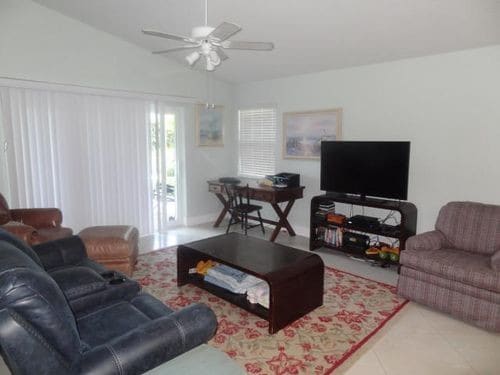 Building Photo - 3760 Majestic Palm Way