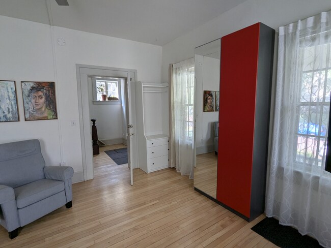 Foto del edificio - 506 N State St