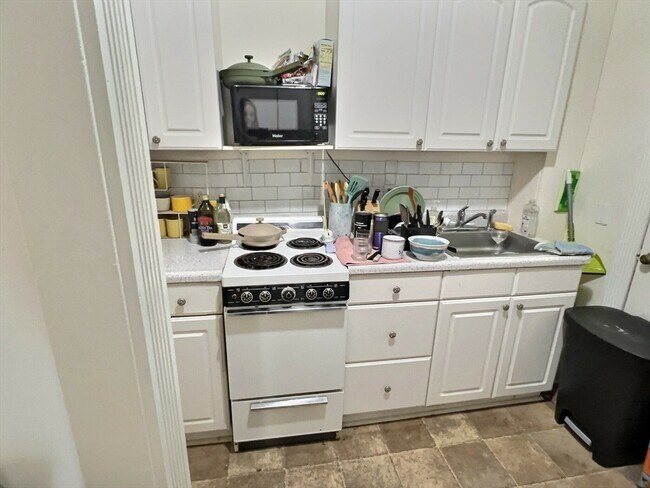 Foto del edificio - 1382 Beacon St