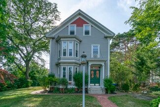 Building Photo - 590 River Ave