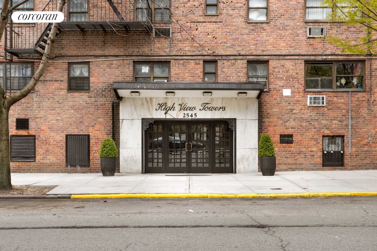 Foto principal - 2545 Sedgwick Ave
