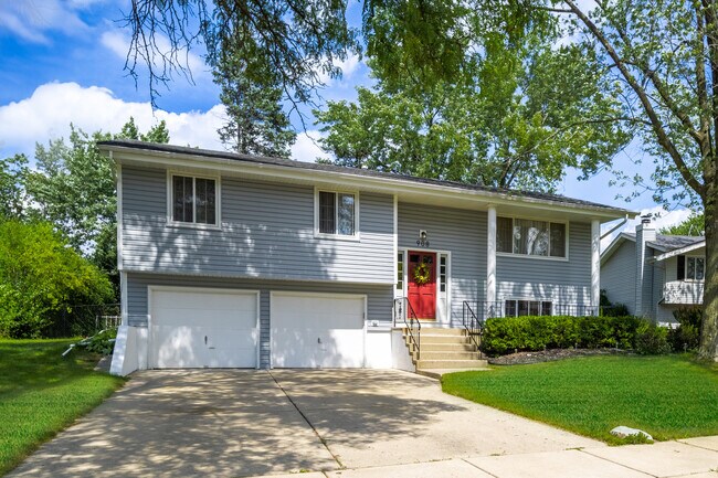 Foto del edificio - 908 Jeffery Ct