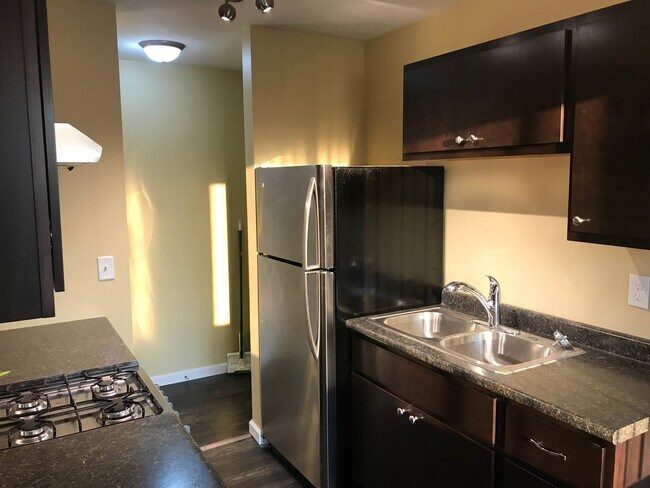 Foto del edificio - 7444 Oliver Ave S