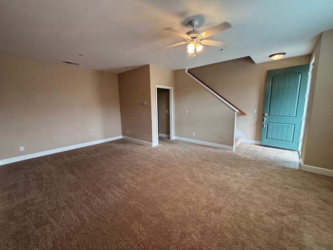 Building Photo - Beautiful Condominium Across From Great Pu...