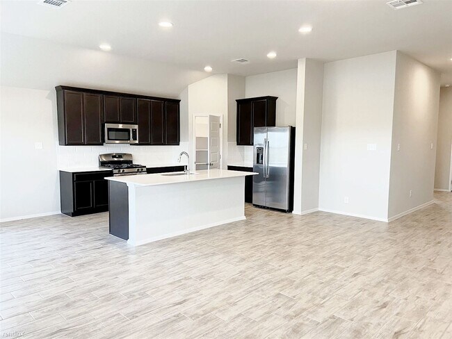 Building Photo - 3 br, 2 bath House - 417 Spiny Lizard Ln