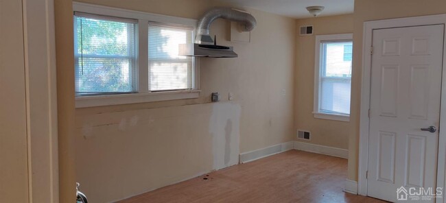 Building Photo - 443 Bound Brook Rd