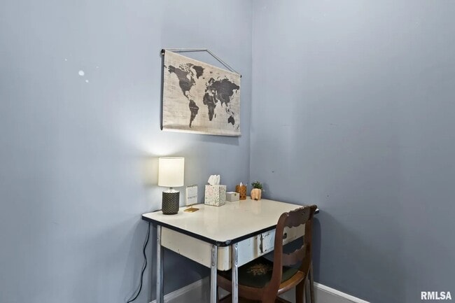 Building Photo - 1039 Osburn Ave