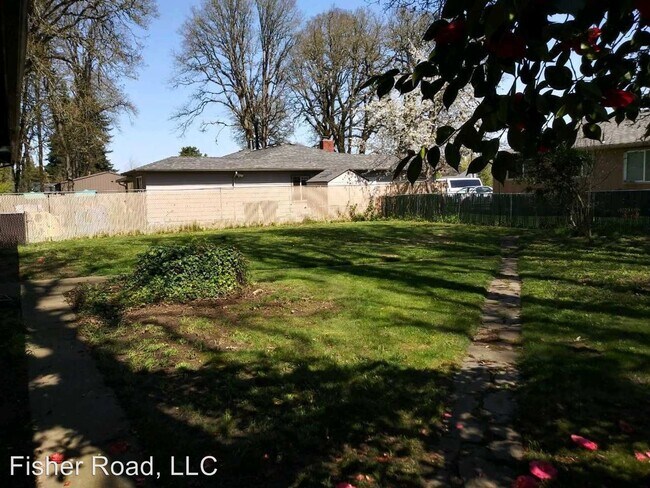 Building Photo - 3859 Fisher Rd NE