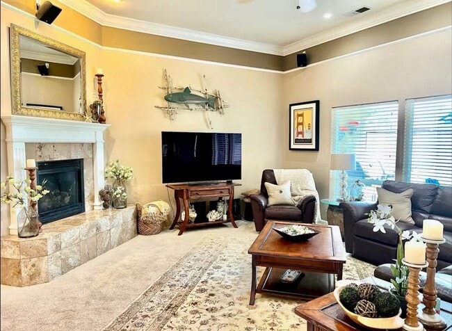Building Photo - 4 Bedroom Home for Rent in Chico CA | 3 Bathrooms, Fireplace, Yard & Garage