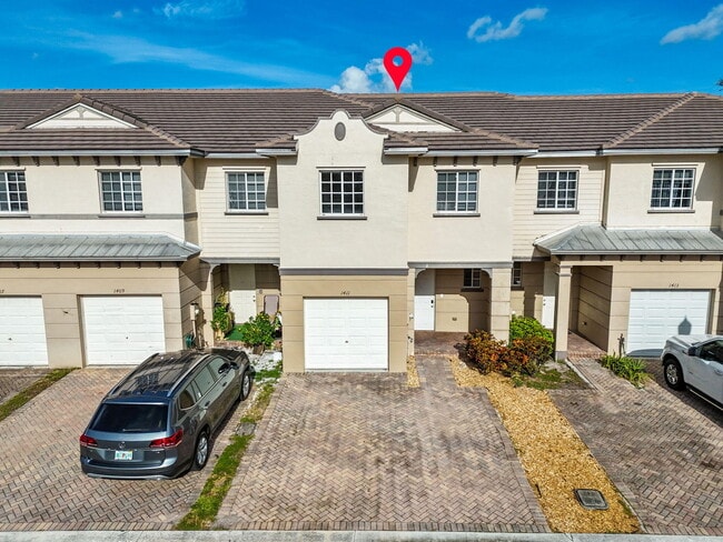 Building Photo - 1411 Lucaya Dr