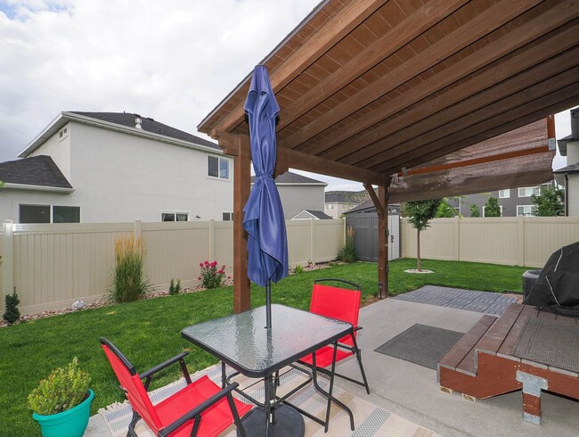 Foto del edificio - Beautiful Home in Eagle Mountain