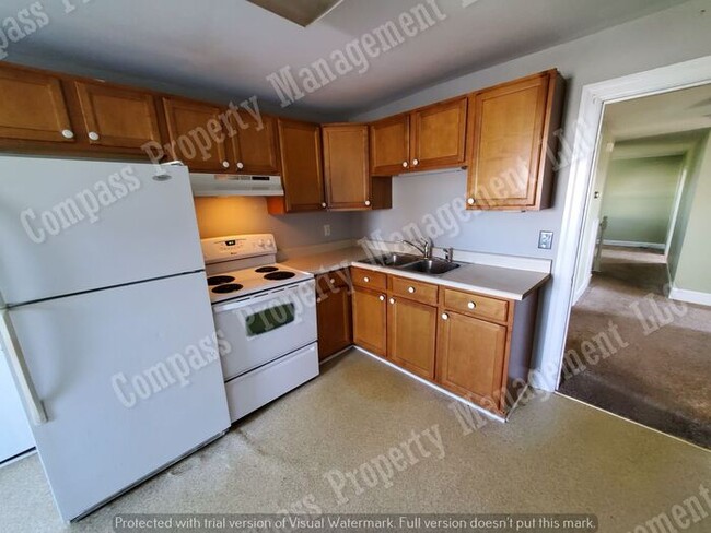 Building Photo - 4500 N Limestone Rd