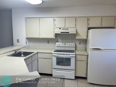 Building Photo - 2221 Cypress Island Dr