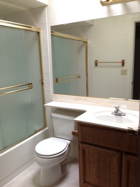 Building Photo - Charming 2 Bedroom Duplex in Fair Oaks!