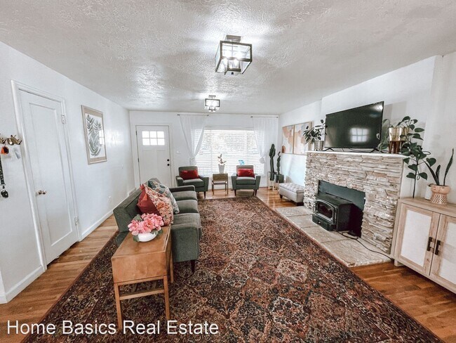 Building Photo - 4 br, 1.5 bath House - 115 E 100 N