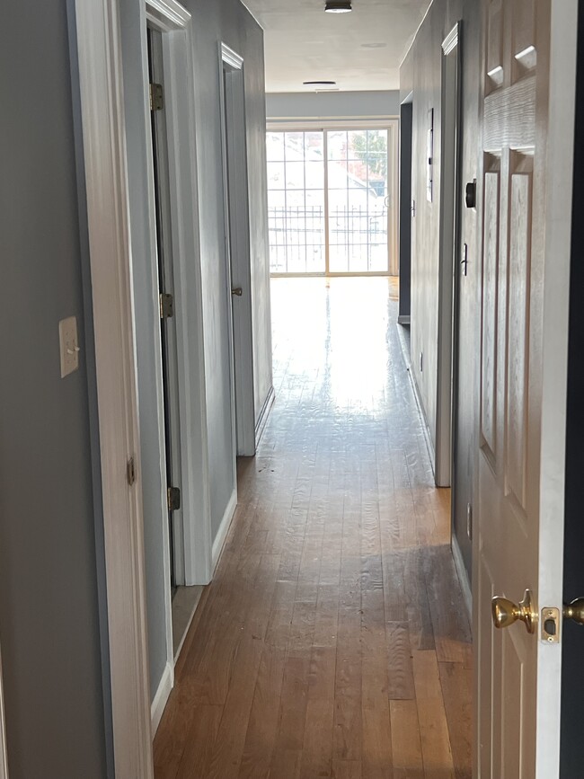 Building Photo - 30 Mount Pleasant Ave