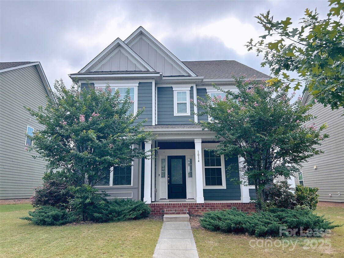 Foto principal - 1014 Bannister Rd