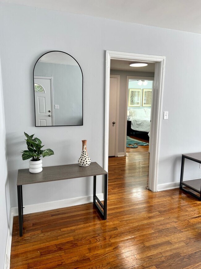 Foto del edificio - 4 BR 3 BATH ON WESTRIDGE!
