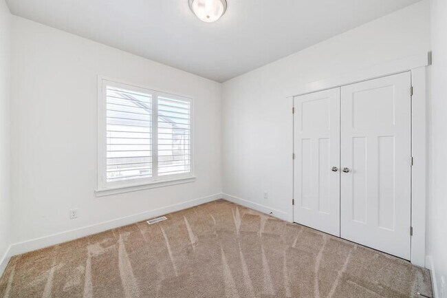Building Photo - 1623 N 3700 W