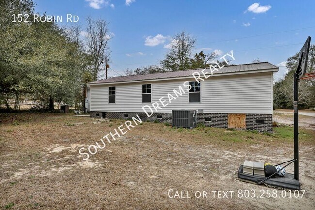 Building Photo - 152 Robin Rd