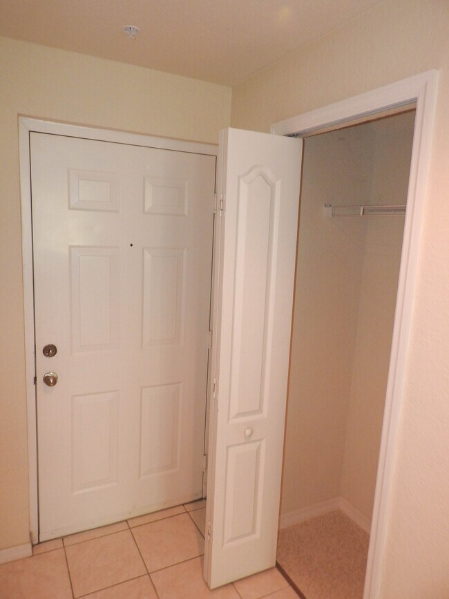 Building Photo - 11014 Legacy Dr
