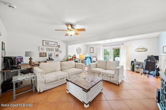 Building Photo - 69 Emerald Ct