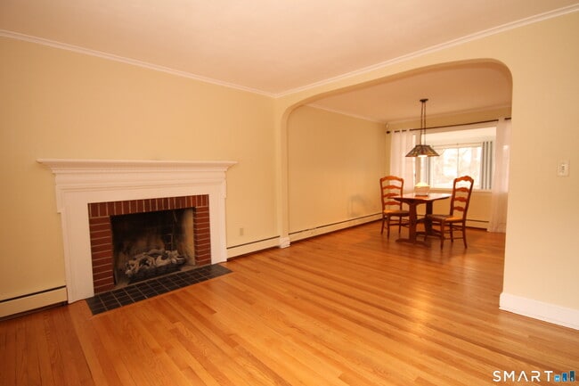 Building Photo - 48 Meadow Farms Rd