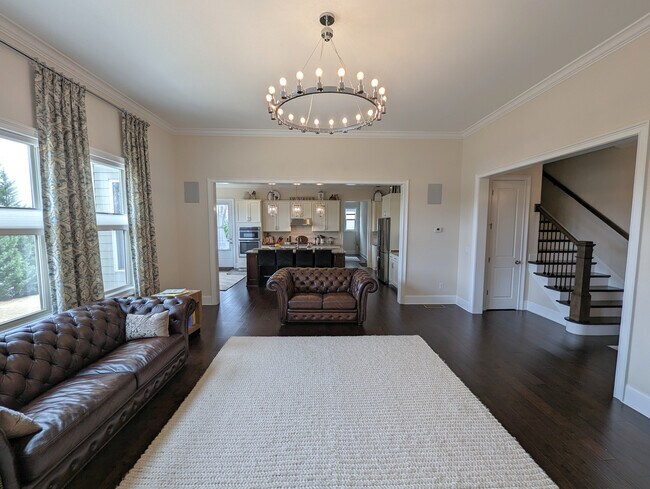 Building Photo - 4310 Brookview Dr