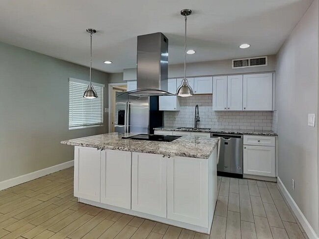 Foto del edificio - 8703 E Valley View Rd