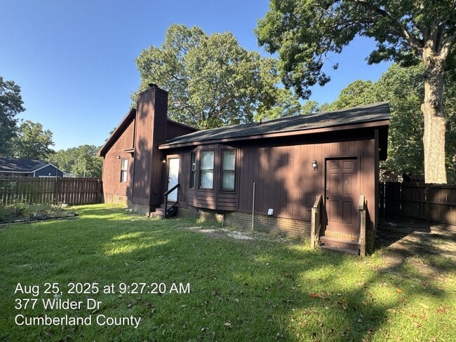Foto del edificio - 377 Wilder Dr