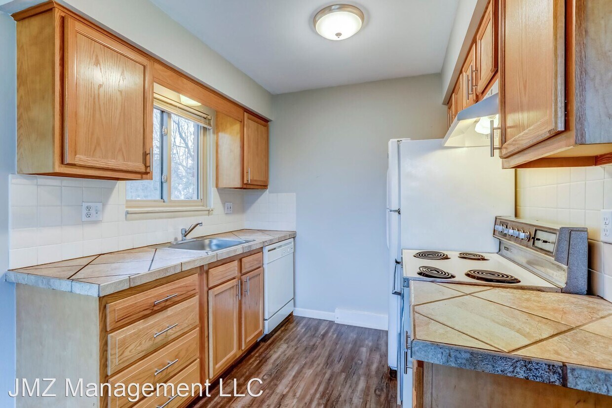 2165 Decker Rd, Walled Lake, MI 48390 Apartment for Rent in Walled Lake, MI