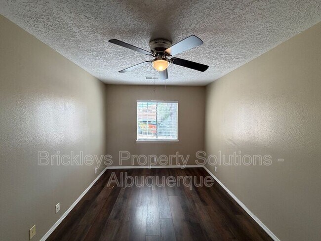 Foto del edificio - 10527 Brookline Pl NW