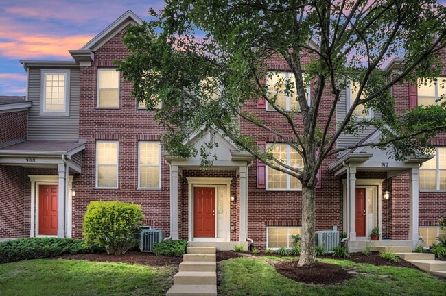 Building Photo - 910 Neudearborn Ln