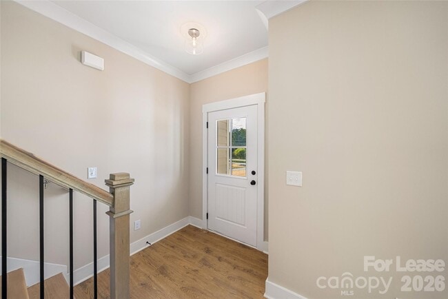 Foto del edificio - 818 N Rocky River Rd