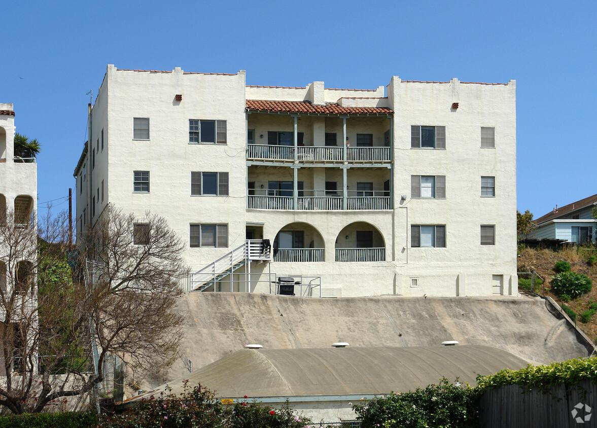 Building Photo - Miramar Apartments