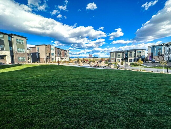 Foto del edificio - Brand new luxury style 2bd, 2ba townhome i...