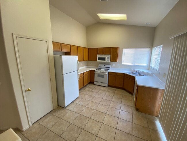 Foto del edificio - Great 3 bedroom/2 bathroom home in Henderson