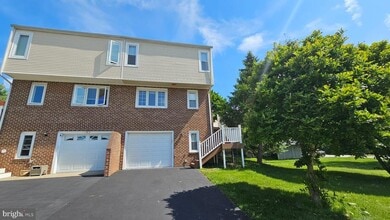 Building Photo - 117 Hamlet Dr