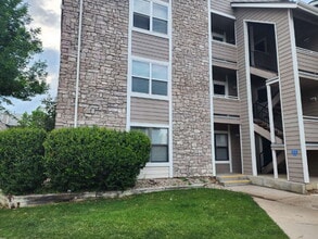 Building Photo - 8376 S Upham Way